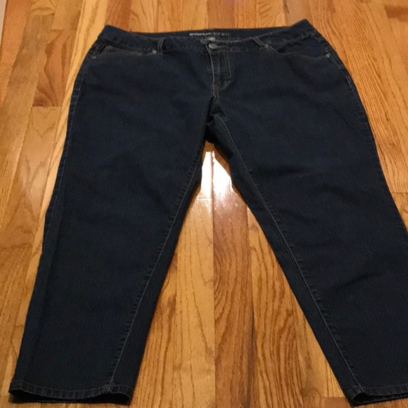 👖 Avenue Denim~Ankle Jeans 👖👖 - Picture 2 of 10